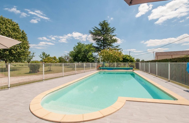Gîte Laulerie - Three Bedroom House, Sleeps 6