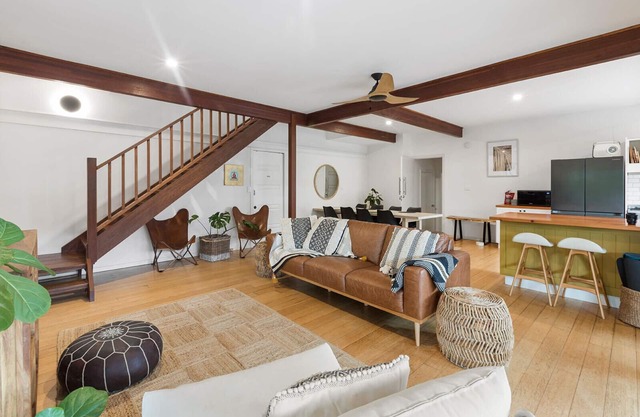 Garden Oasis(2br) 1 minute walk from Tallows beach. Dog friendly.