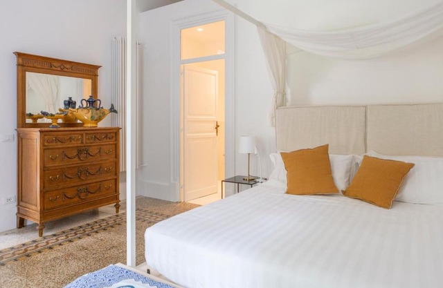 Garden Suite in private villa on Via Libertà