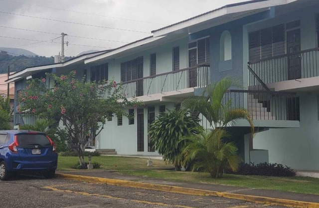 Gated Studio By The Pavillian Mall Near US Embassy Liguanea Kingston