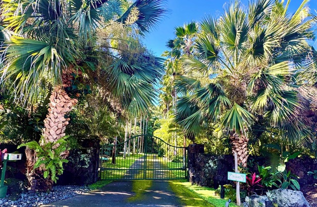 Gated Tropical Retreat in Kailua Kona Hawai’i, five minutes from the ocean.