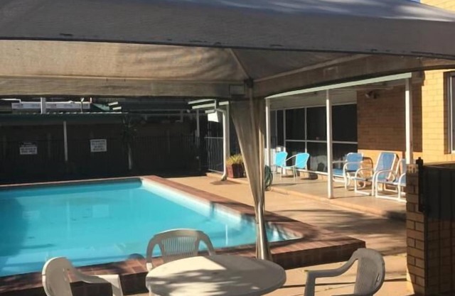 Gateway Motor Inn