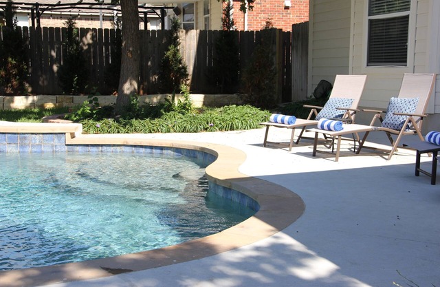 Gathering Place with Heated Pool, Hot Tub and 7 Bedrooms