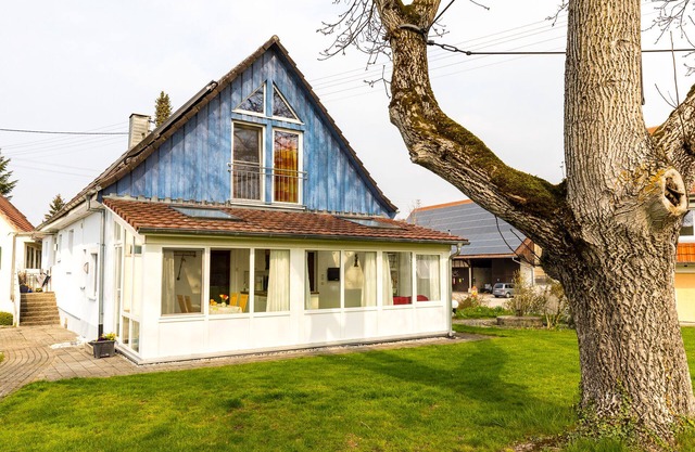 Gemütliche Ferienwohnung mit Wintergarten am Bodensee, Großem Garten, Wlan