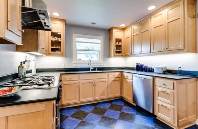 Gem House Blocks from Campus - charming two-story family home!