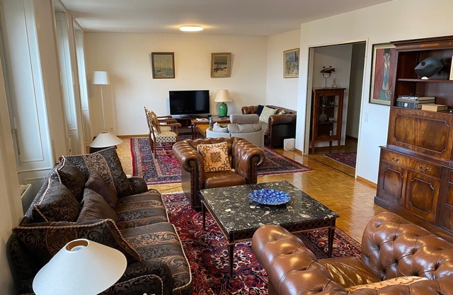Geneve-Centre, Lake view, Splendid and large apartment.