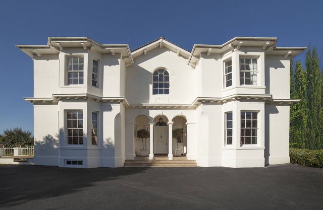 Georgian Manor With Panaromic Sea Views
