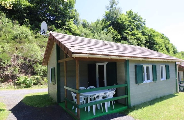 Gite Arnac, 2 bedrooms, 5 persons