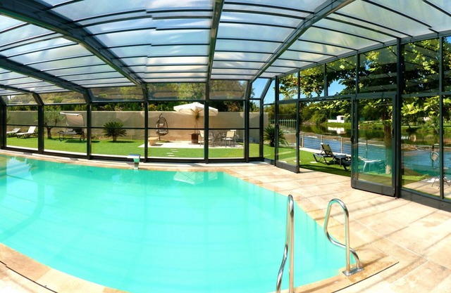 Gite bord de Sorgue - 4 pers - Heated indoor pool