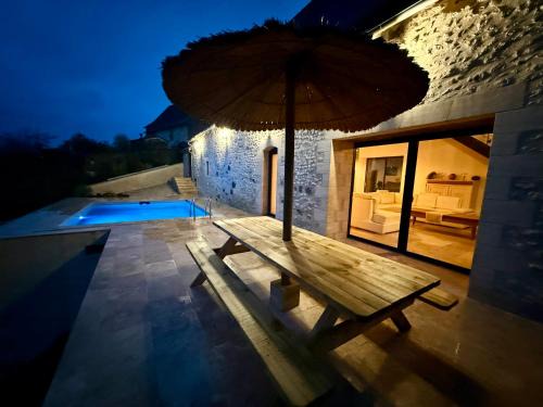 Gite de charme avec piscine 4 chambres
