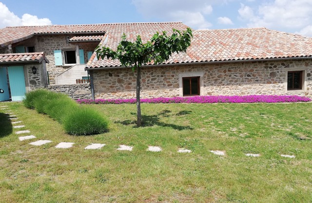 Gite for 6 people in an old farmhouse