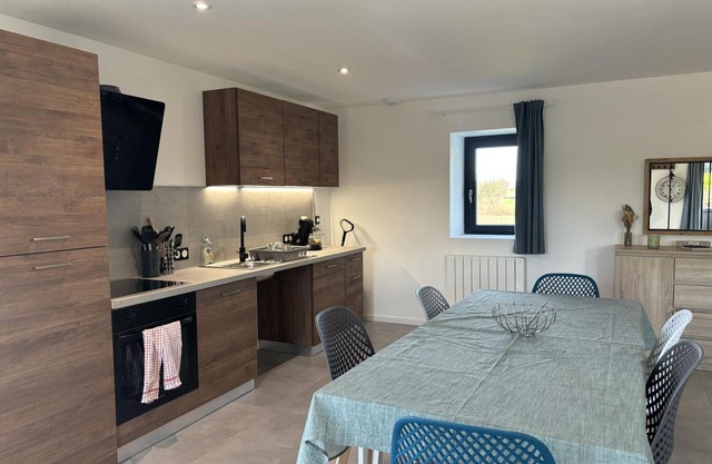 Gite Franchesse, 3 bedrooms, 6 persons
