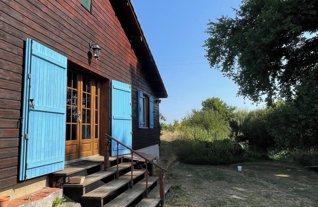 Gîte in the heart of the Gers - 2 hectares of tranquility 7 minutes from the Circuit de Nogaro