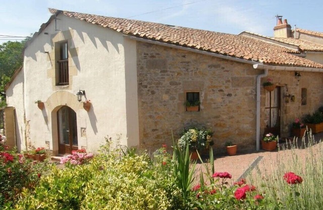 Gite le Chai sleeps 7