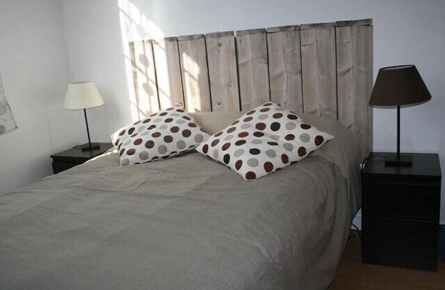 Gîte les Dimeries - La Rochelle holiday home for 2 persons. with garden.