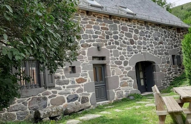 Gite Paulhac, 5 bedrooms, 12 persons