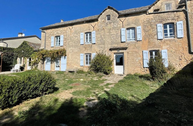 Gite Saint-André-de-Vézines, 4 bedrooms, 10 persons