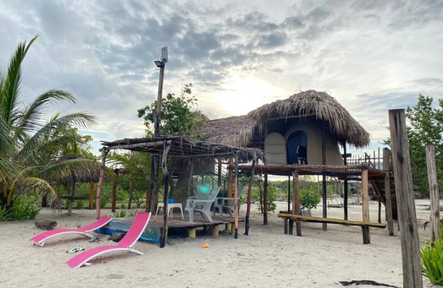 Glamping in front of the sea live the experience