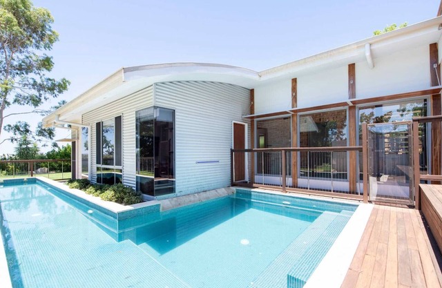 Glenabbey - Lap & Plunge Pool, Close to Zoo