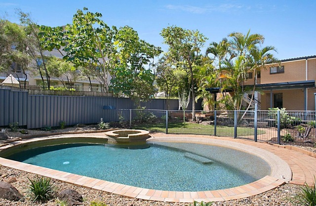 Gold Coast Holiday Stays - Petrel by the Sea