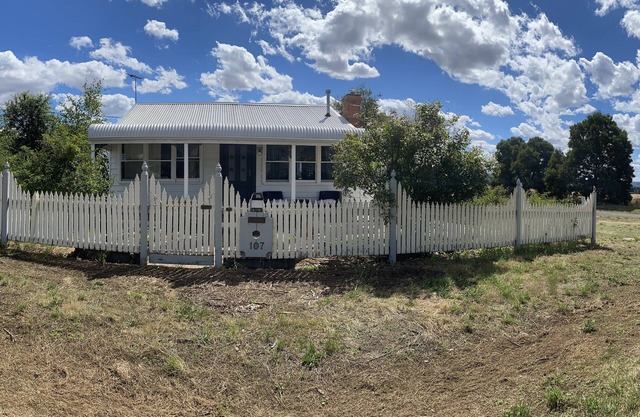 gold miners cottage