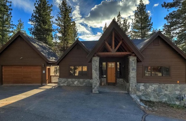 Golden Bear Lodge
