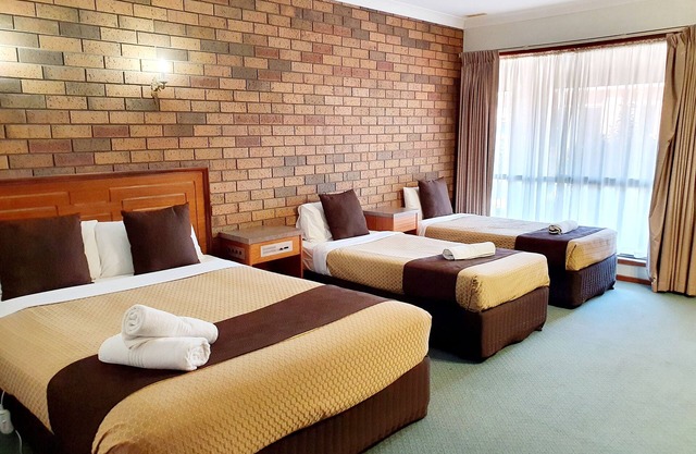 Golden Grain Motor Inn