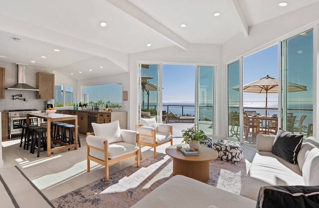 Goldenview - Elevated Elegance with Panoramic Views