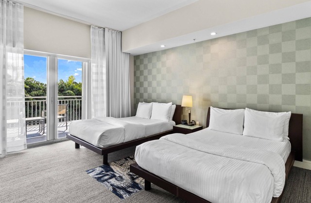 Golf in Paradise – 3 Bedroom Townhouse in Doral