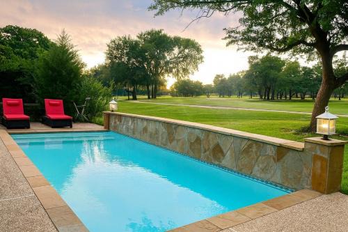 Golfers Paradise 3BR Villa with Private Pool, Golf Course View, Man Gated, Marina, tennis courts & gym Access
