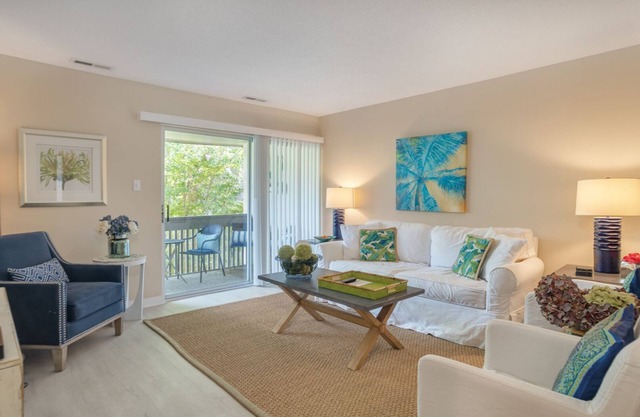 Gorgeous 1 Bedroom Villa in the Bluff Villas, Sea Pines.