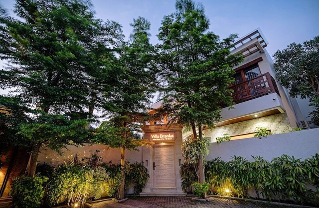 Gorgeous 3 Bedrooms Villa Beachside area of Sanur.