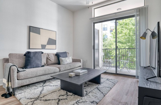Gorgeous Arboretum 1BR w/Gym, Pool & W/D, nr restaurants, by Blueground