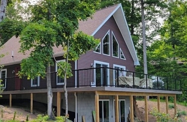 Gorgeous Burt Lake Waterfront Home!