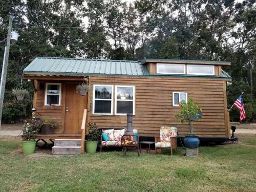 Gorgeous Georgia Tiny Home for a Couples Retreat