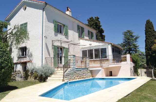 Gorgeous home in Cabris with WiFi