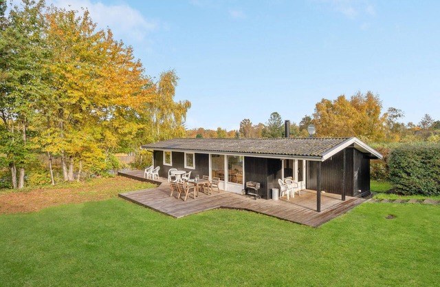 Gorgeous home in Græsted with WiFi