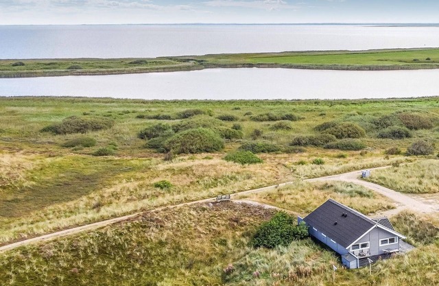 Gorgeous home in Hvide Sande
