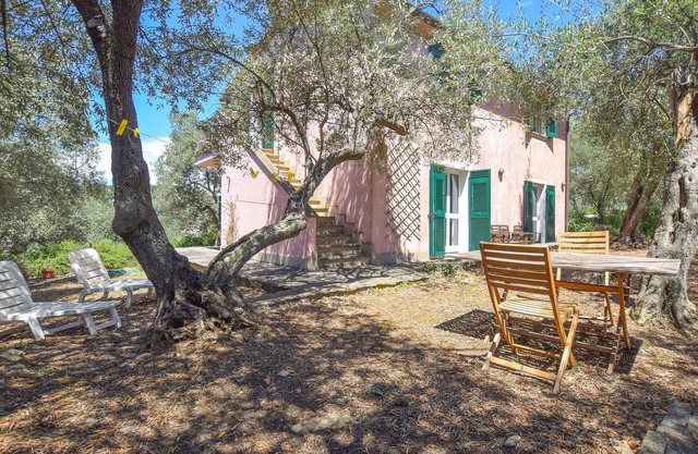 Gorgeous home in Le Grazie -SP-