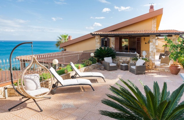 Gorgeous Villa with outbuilding for a relaxing vacation