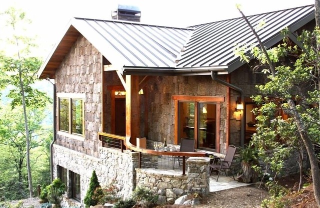 Gorgeous Mountain Home 10 min to Downtown Asheville - Couples Retreat