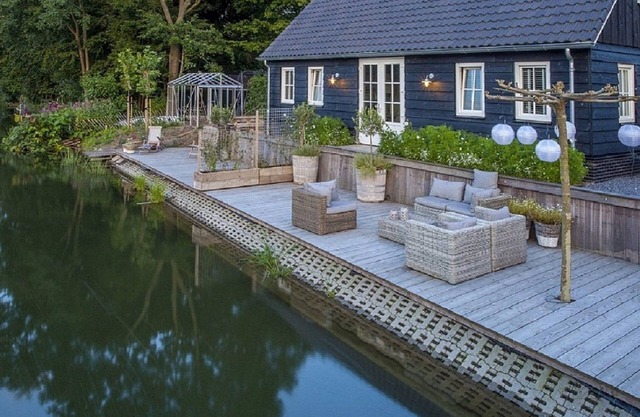 Gorgeous Riverside Chalet in Cothen