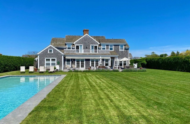 Gorgeous Sconset home. Huge pool, and car rental option!