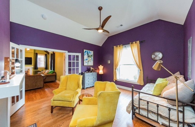 Gorgeous, Spacious & Bright Home w/3 Full Baths ~ Walkable To Lower Broadway!
