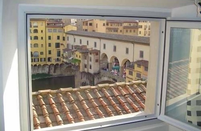 Gorgeous Suite in Front of the Ponte Vecchio