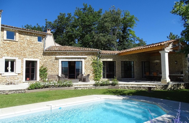 GOULT Luberon superb air-conditioned village house exceptional view swimming pool