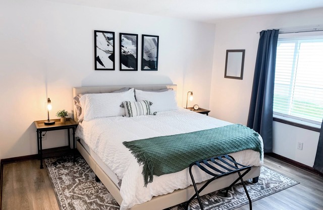 GR Retreat - 2BR, Mins from Downtown & Restaurants, Nintendo Switch & Games