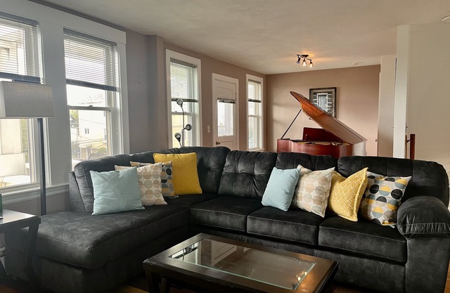 Grand piano Apt near T station towards downtown Boston, TD Garden and Hospitals.