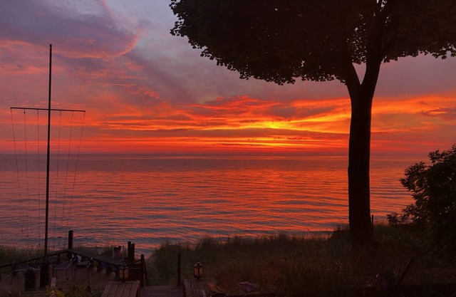 Grand Tour - Pvt 80 Front Feet of Lake Michigan Beach, 2084 Sq Ft, 4 br 5 ba