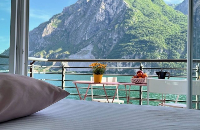 Grand View Como Lake Apartment